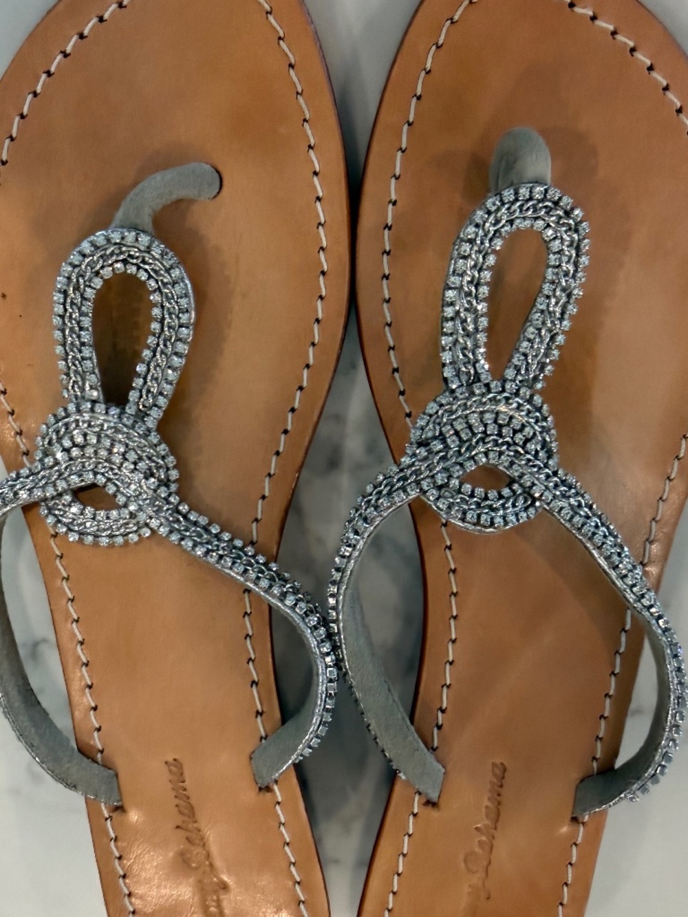 Tommy Bahama Silver Rhinestone Leather Sandals Size 9